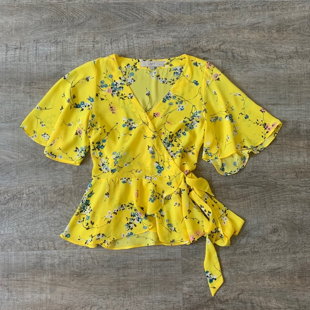 LOFT Floral Wrap Blouse😍😍